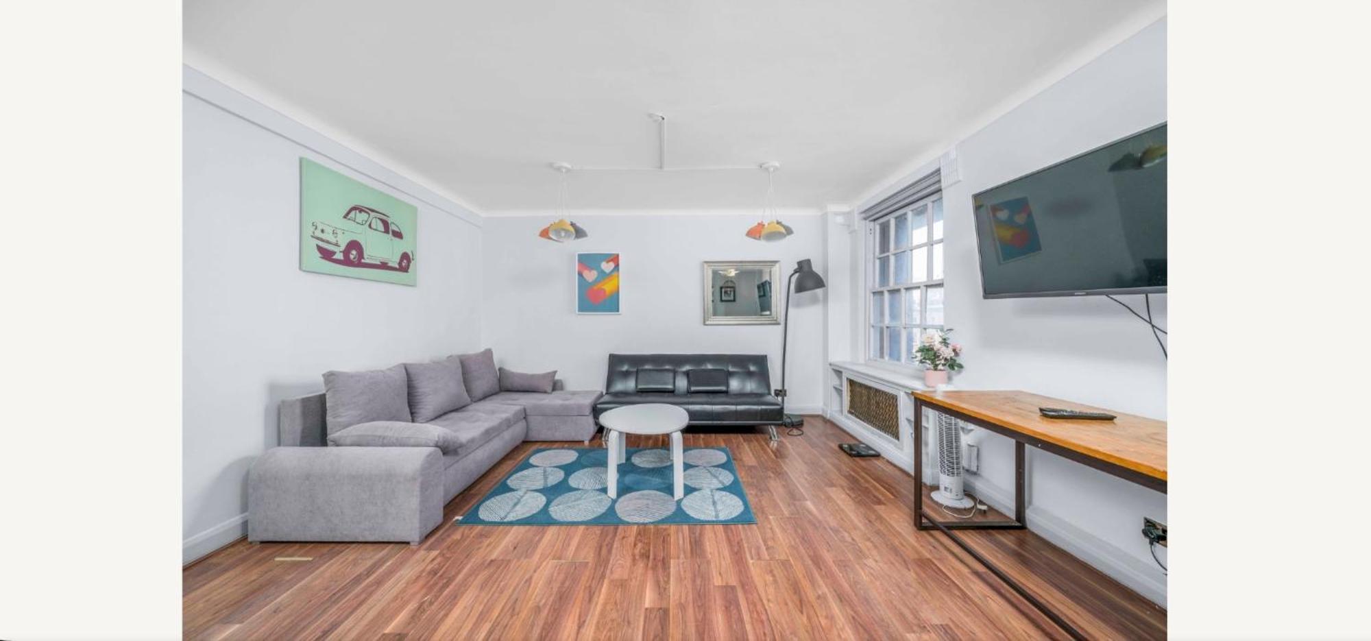 2 Bed Flat In Apartamento *